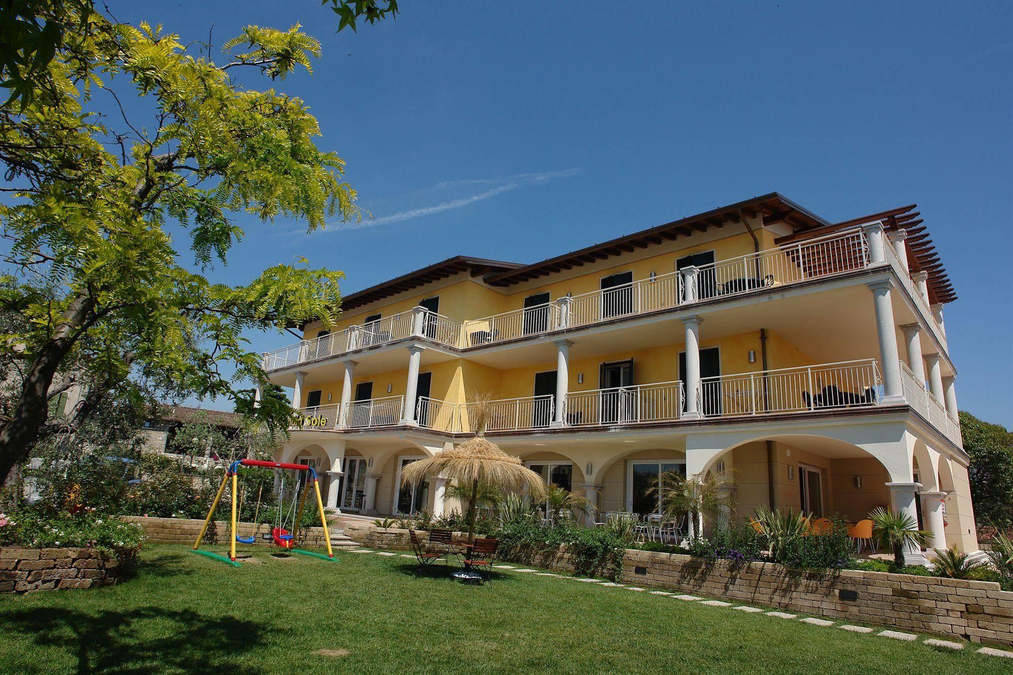 Hotel Splendid Sole Manerba del Garda Luaran gambar